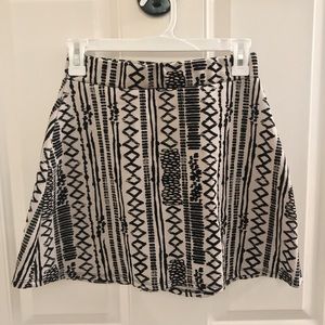 ▪️Black & White Geometric Mini Skirt▪️